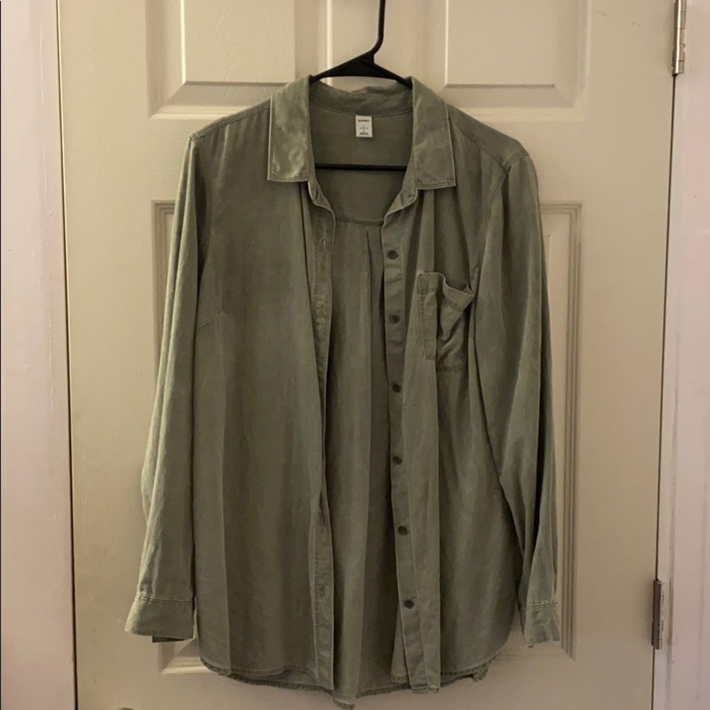 Soft 100% tencel button up shirt sage green